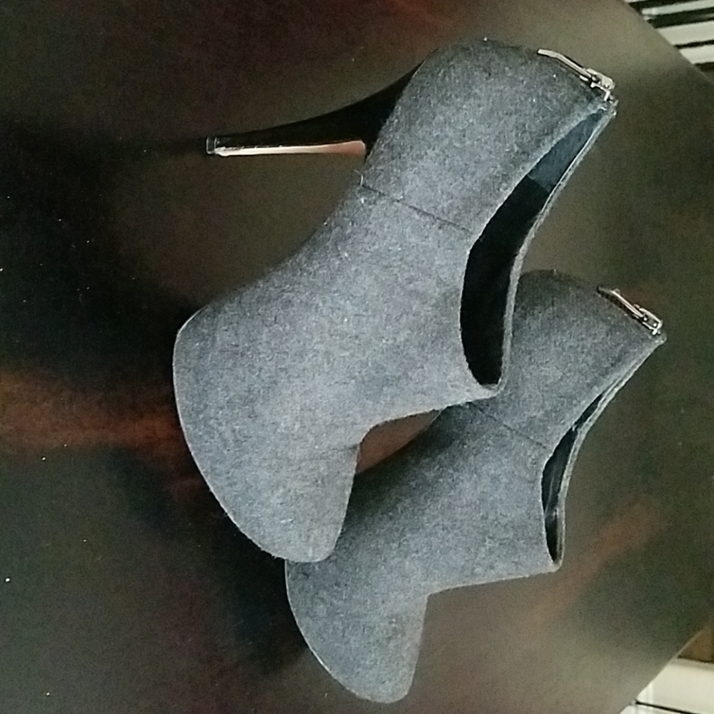 Vince Camuto Ankle Boot